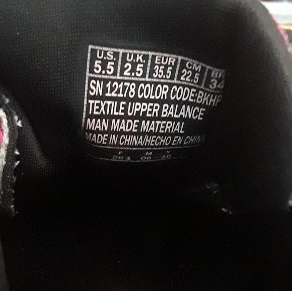 Youths tennis shoes - Picture 4 of 4